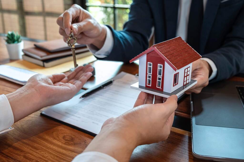 Real Estate Lawyers